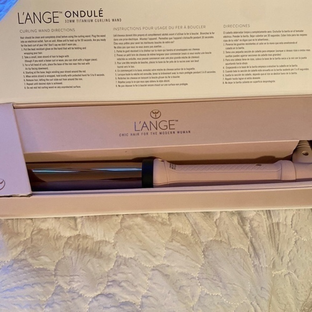 L'ANGE HAIR Ondulé Curling Wand - pink  32mm (1.25”) with Heat Resistant Glove.